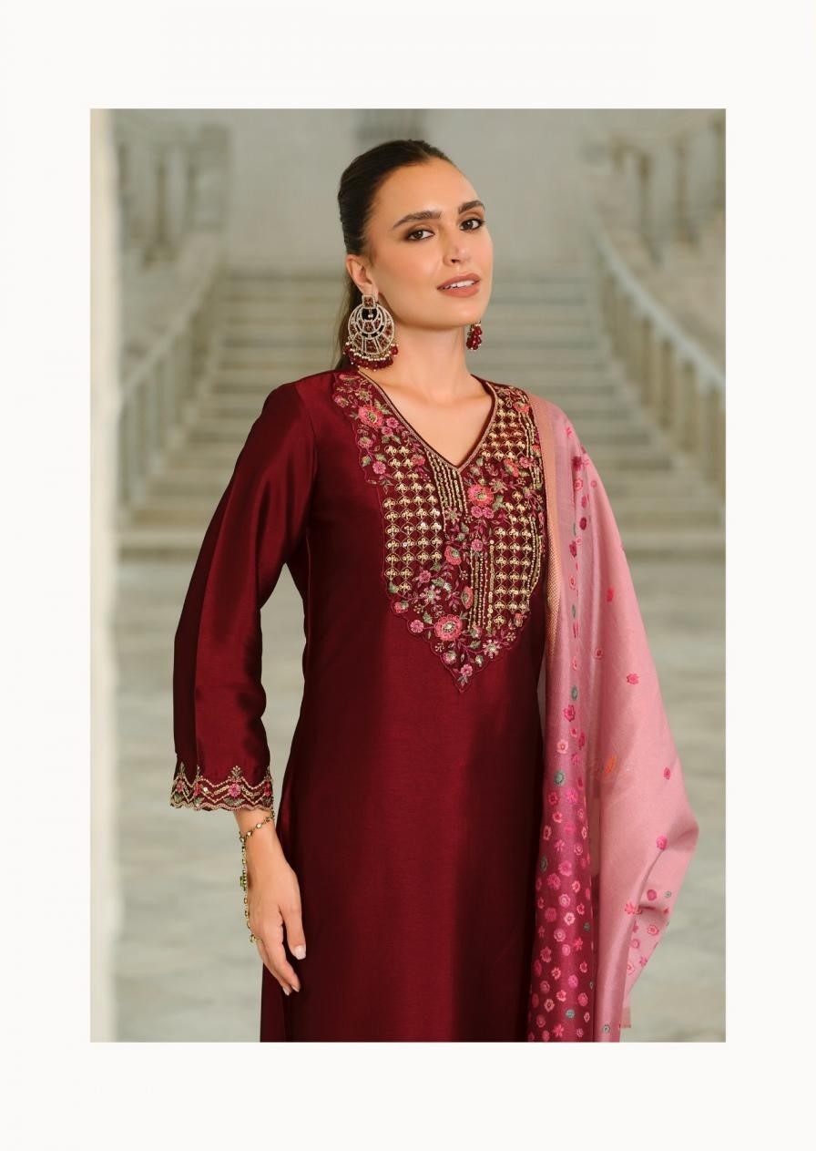 Festive Wear Hand Work Silk Suit With Organza Dupatta 27391