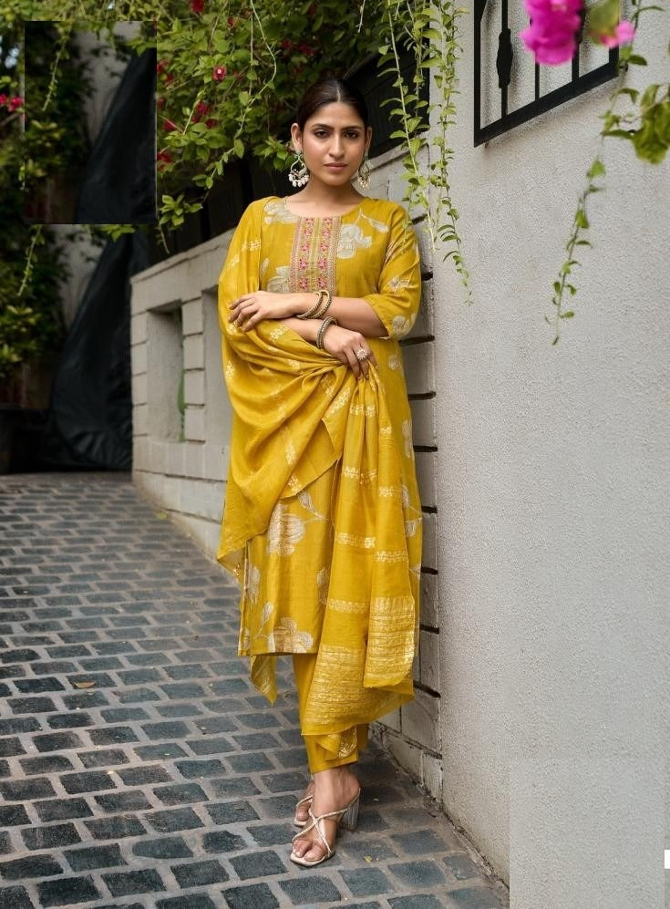 Casual Wear Digital Prints Vetican Silk Suit 5001