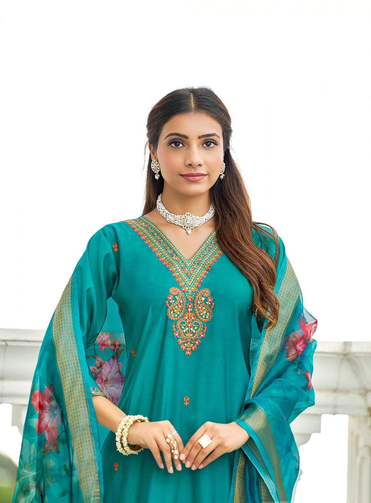 Plus Size Festive Wear Embroidered Straight Fit Kurta Set 1001
