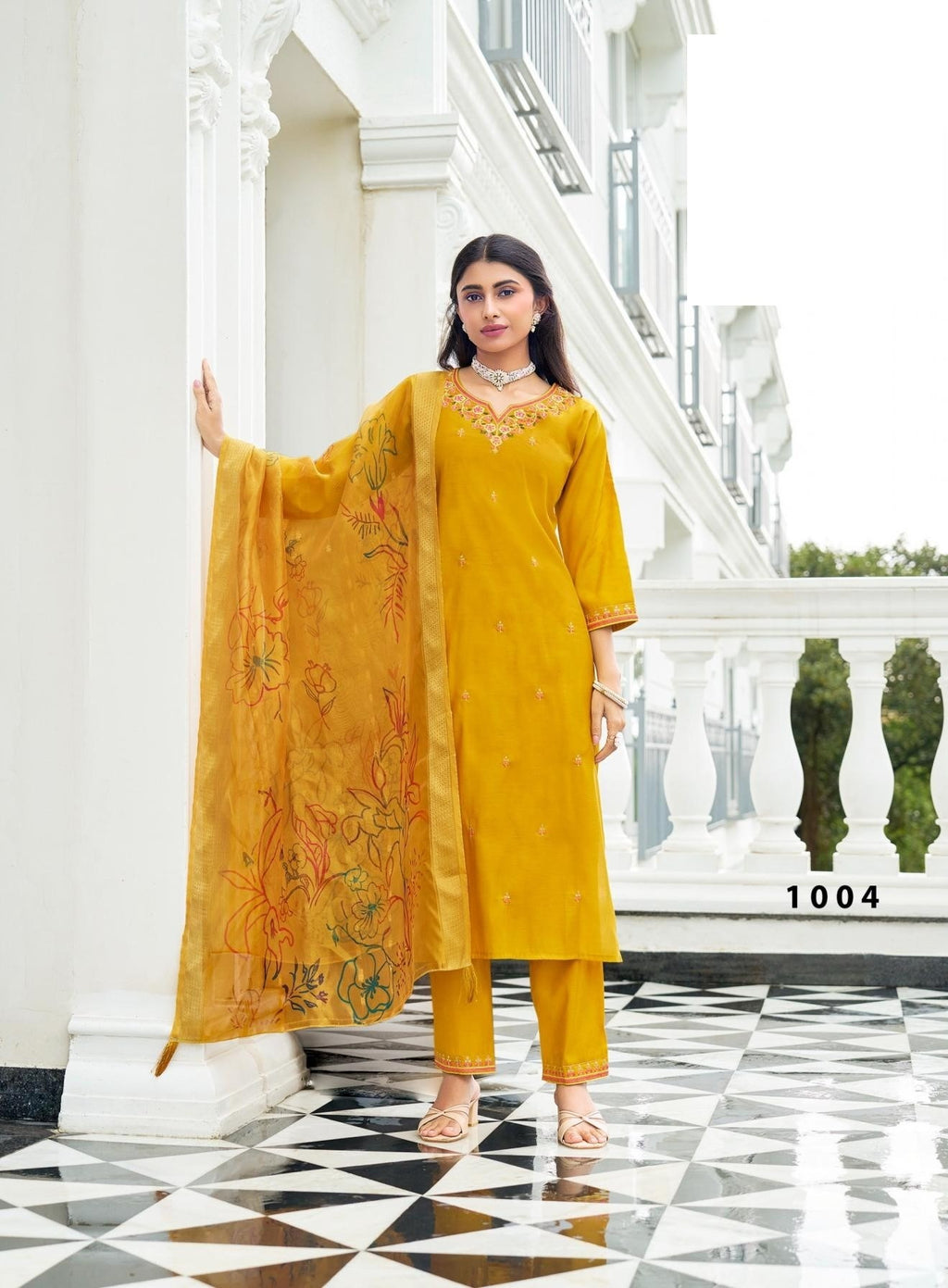 Plus Size Festive Wear Embroidered Straight Fit Kurta Set 1001